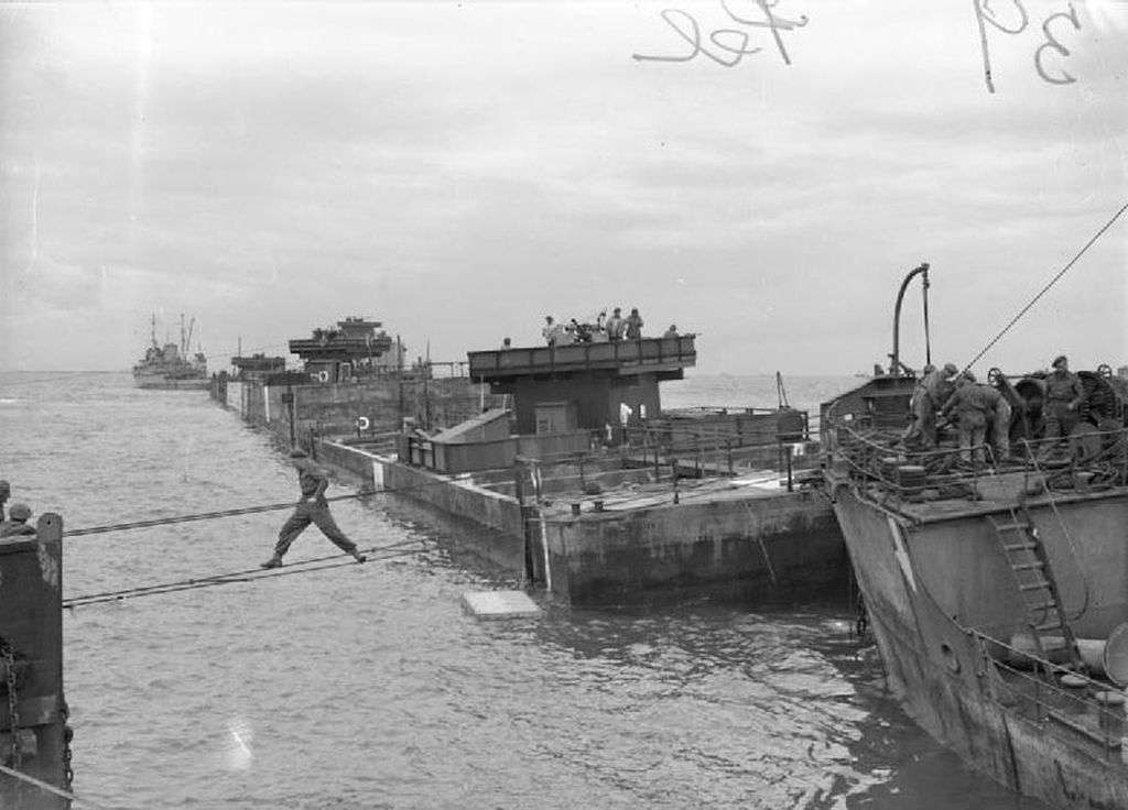 8x6 Gloss Photo ww11B7 Normandy Part Arromanches Caissons Phoenix